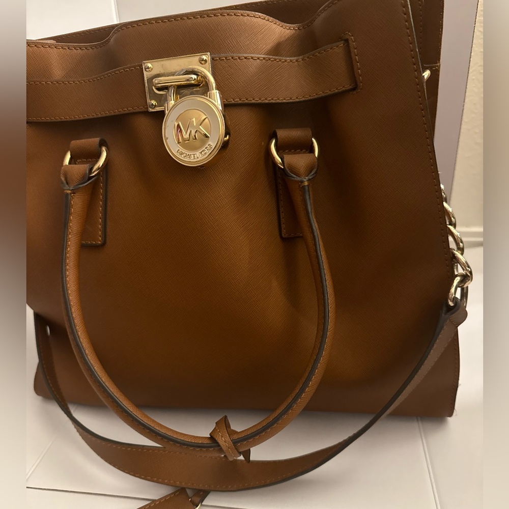 Michael Kors Tan Leather Handbag with Gold Hardware
